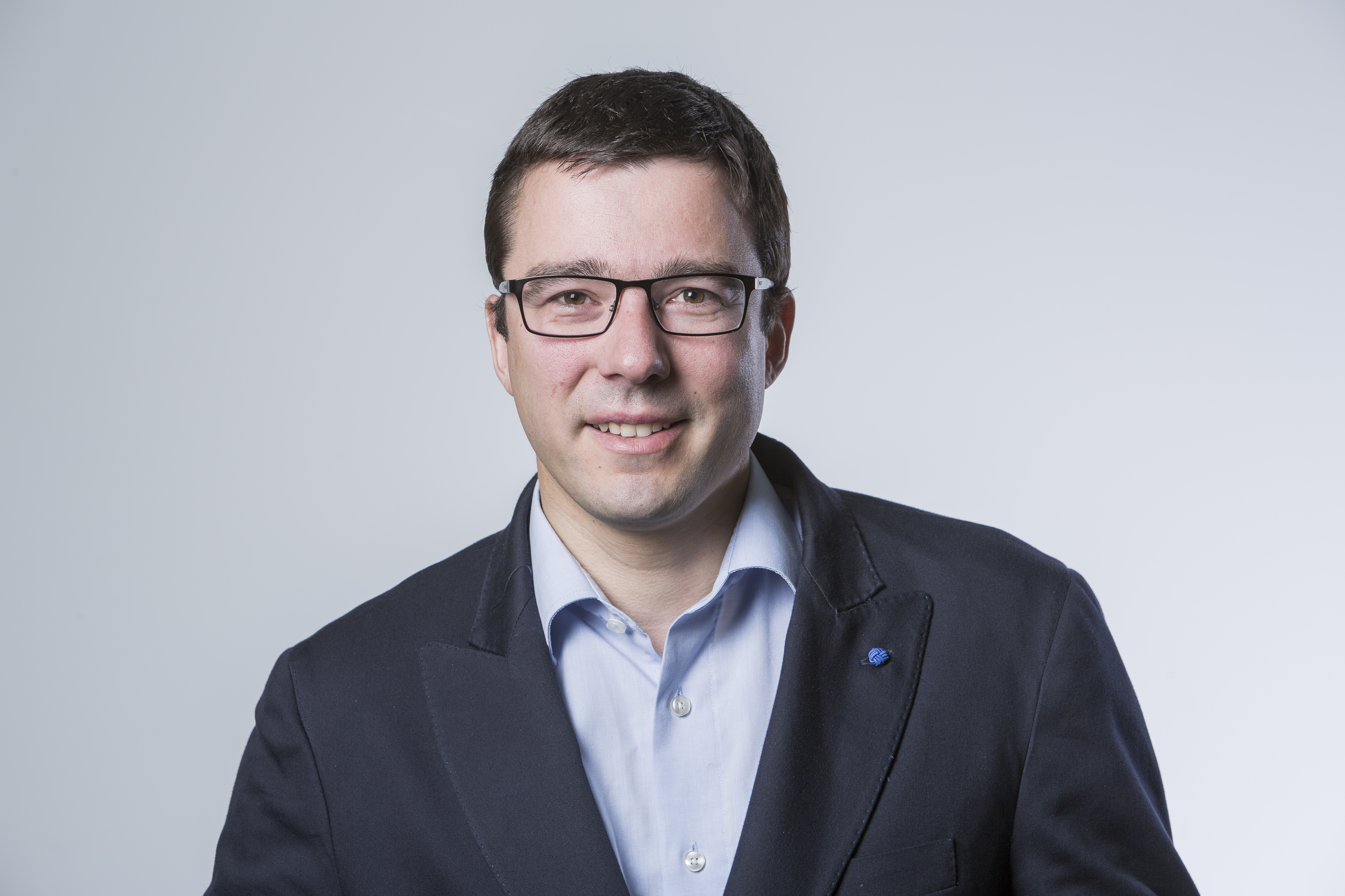 FROM RESEARCHER TO MANAGER