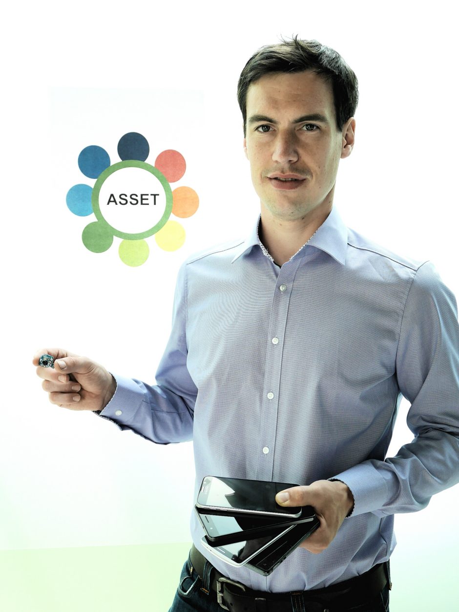 Instant Gratification for Collective Awareness and Sustainable Consumerism (ASSET)